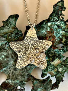 Star With Roses Necklace
